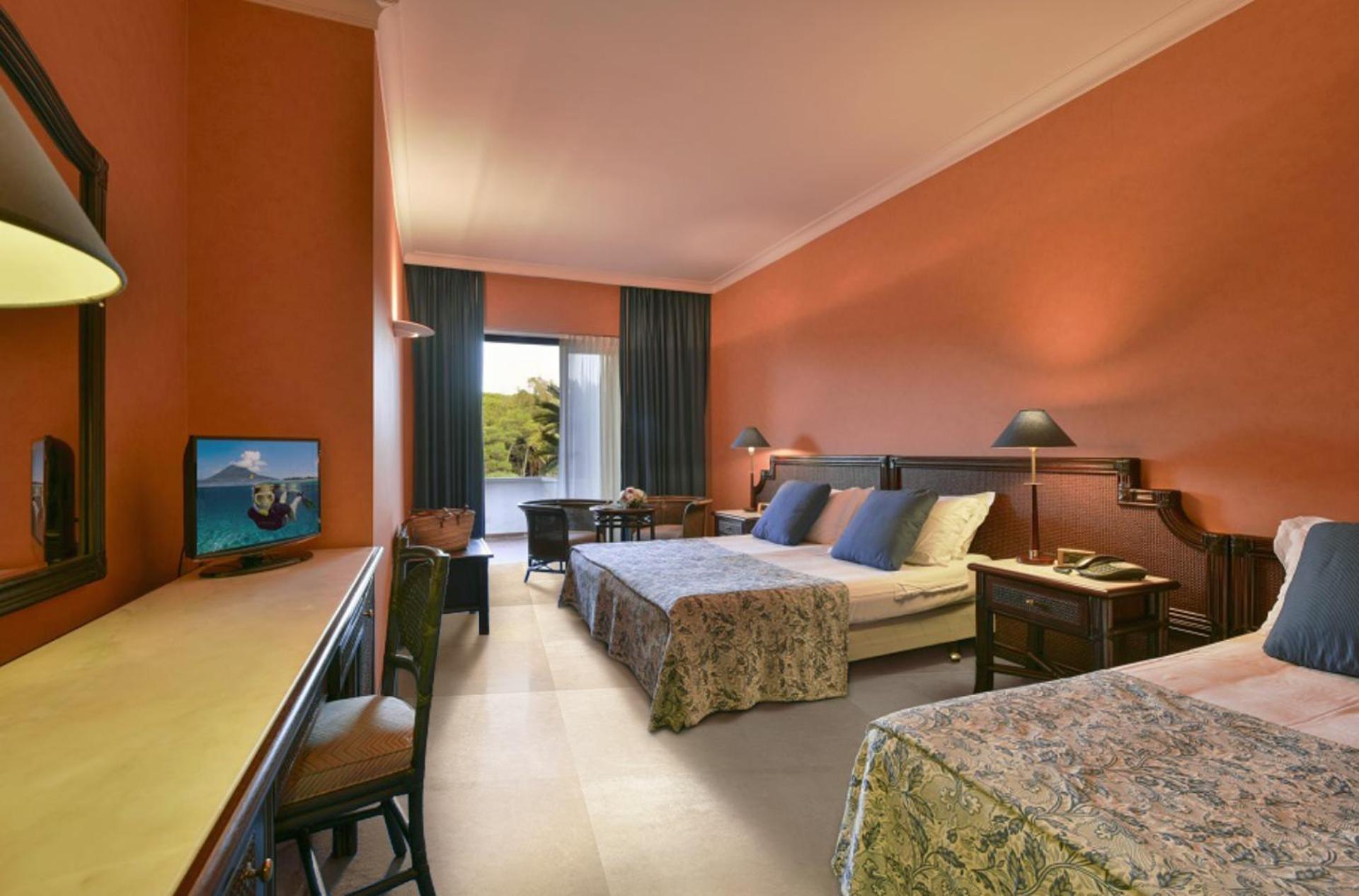 Deluxe Room,970423825:JPEG